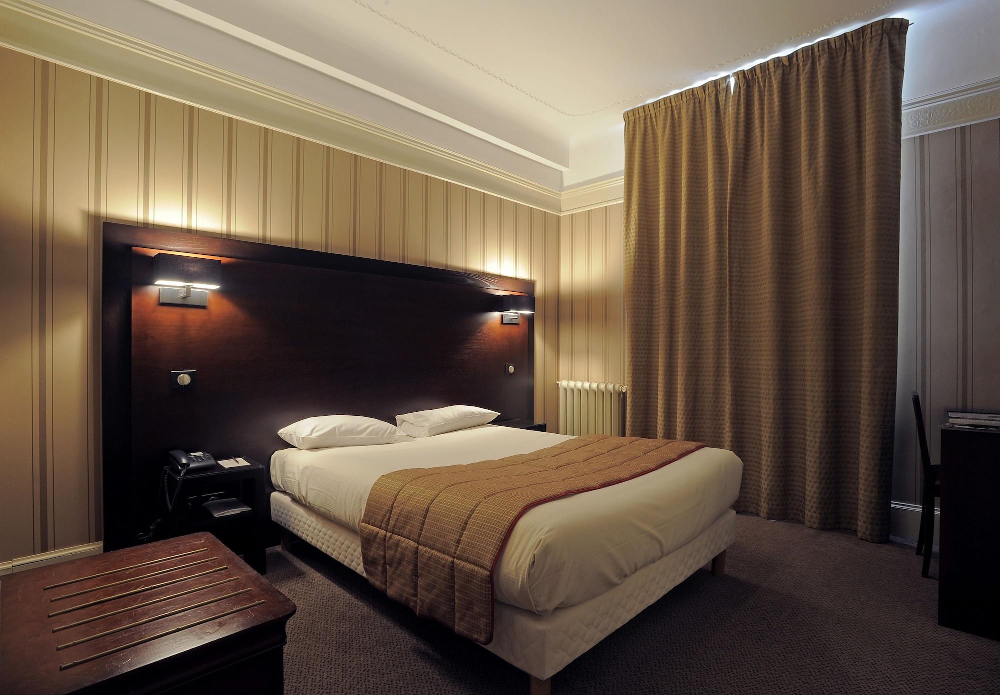 เลอ กร็อง โฮเทล ตูร์ Hotel ภายนอก รูปภาพ