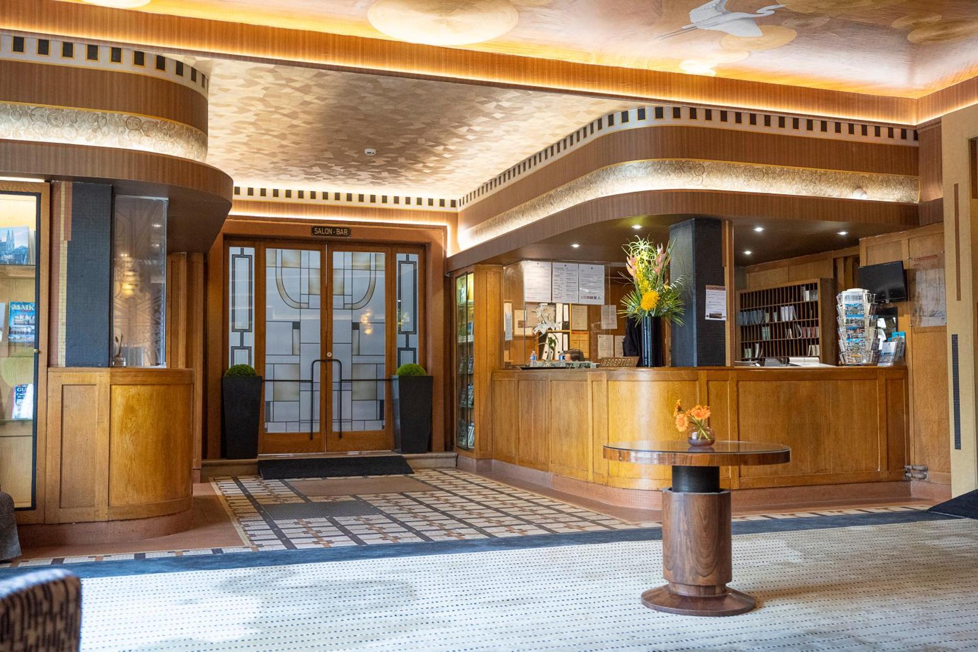 เลอ กร็อง โฮเทล ตูร์ Hotel ภายนอก รูปภาพ